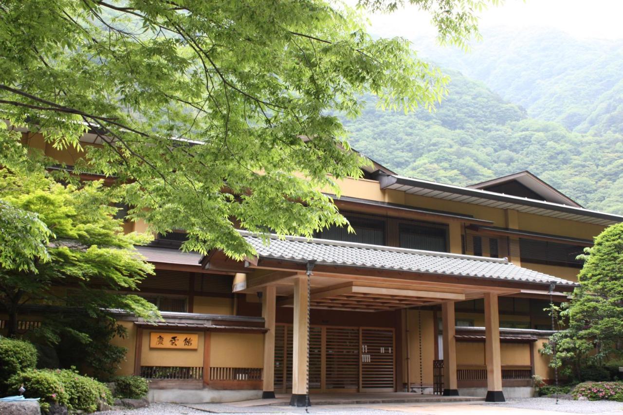 Hotel Nishiyama Onsen Keiunkan Hayakawa Zewnętrze zdjęcie